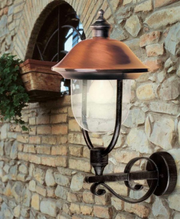 Moretti Luce Art.640: applique da esterno da Vegliolux, un marchio del gruppo Idrocentro, gli specialisti di illuminazione e elettroforniture. Acquista nei nostri punti vendita di Piemonte, Liguria, Lombardia e Valle d'Aosta