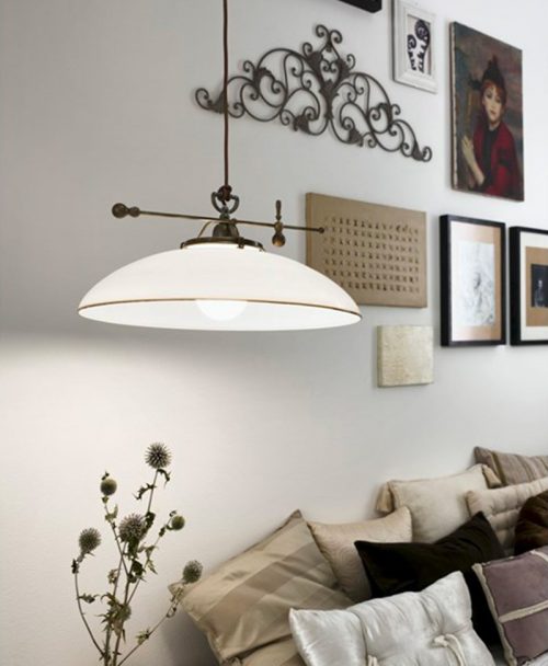 Il Fanale Country: lampadario sospensione soffitto da Vegliolux, un marchio del gruppo Idrocentro, gli specialisti di illuminazione e elettroforniture. Acquista nei nostri punti vendita di Piemonte, Liguria, Lombardia e Valle d'Aosta