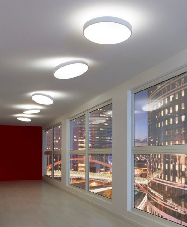 Linea Light Move: lampadario applique soffitto da Vegliolux, un marchio del gruppo Idrocentro, gli specialisti di illuminazione e elettroforniture. Acquista nei nostri punti vendita di Piemonte, Liguria, Lombardia e Valle d'Aosta