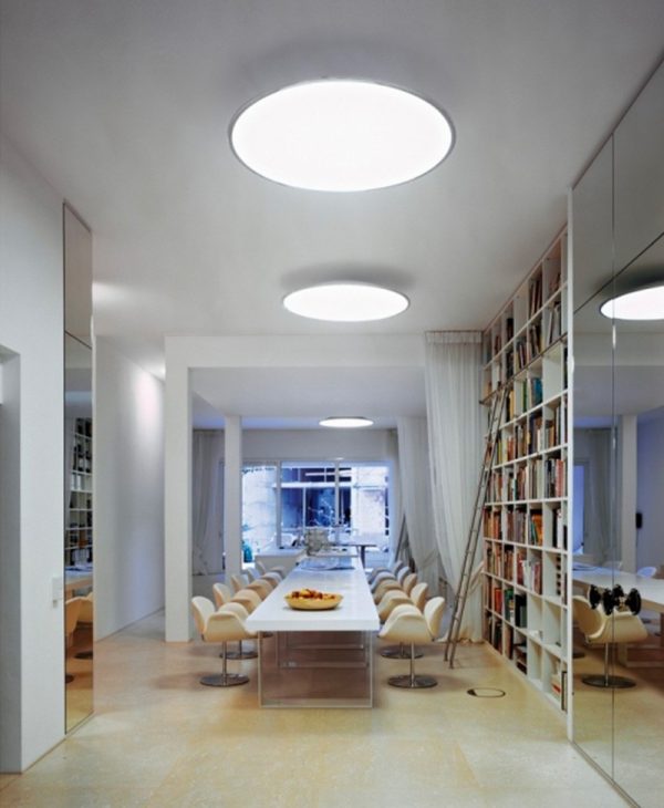 Vibia Big: la plafoniera da soffitto è disponibile da Vegliolux by Idrocentro, gli specialisti dell'illuminazione Torino