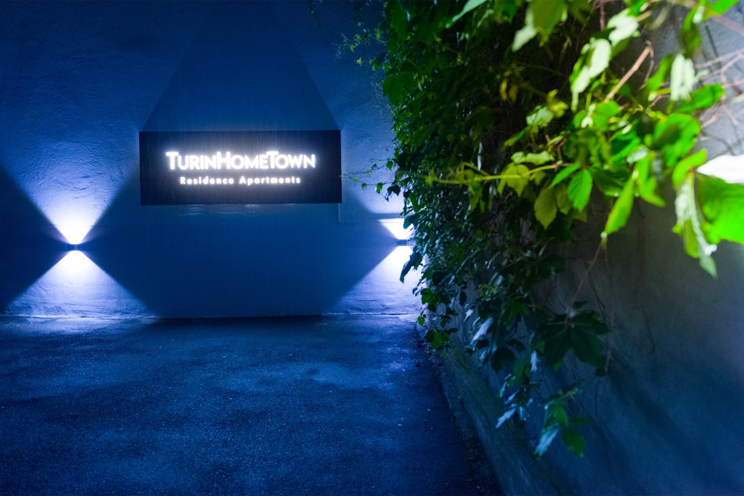 vegliolux Turin Home Town apartment: illuminato da Pan, Linealight e Bot Lighting
