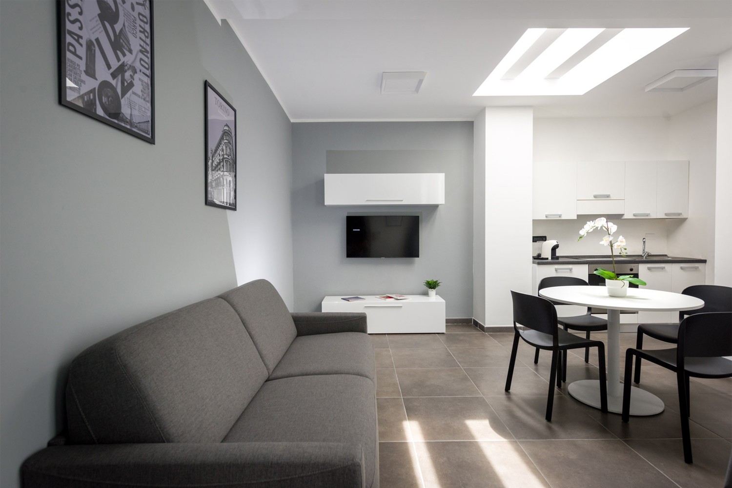 vegliolux Turin Home Town apartment: illuminato da Pan, Linealight e Bot Lighting 5